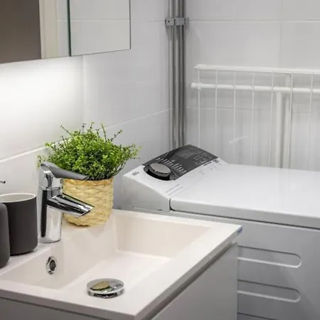 Апартаменты Uleabo Luxurious And Spacious 55m2 With Sauna!